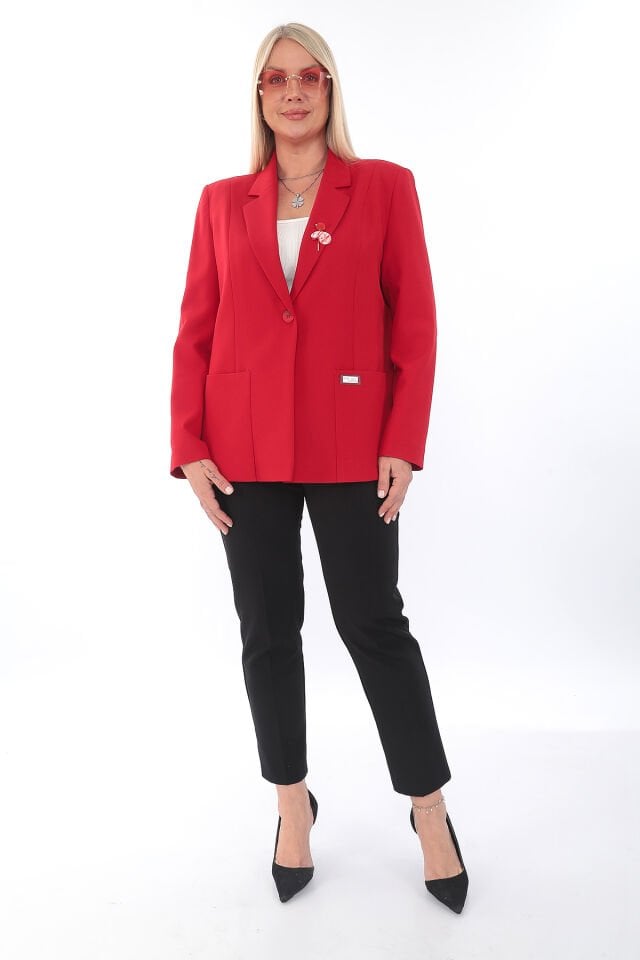 Yaka Broş ve Cep Detaylı Ceket