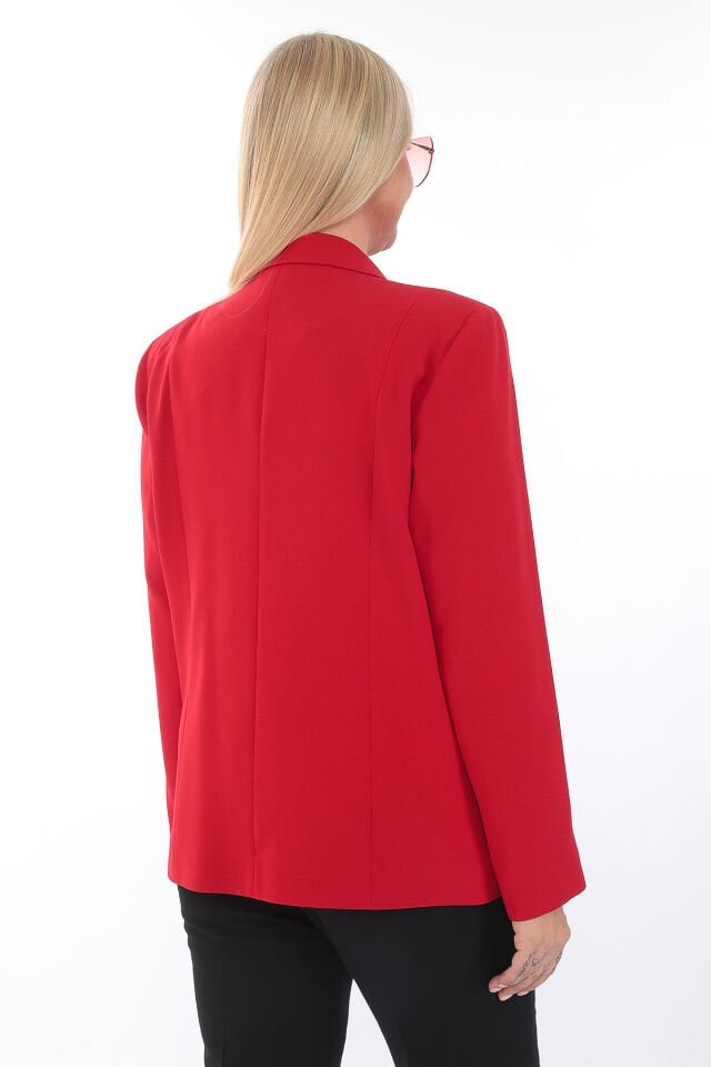 Yaka Broş ve Cep Detaylı Ceket