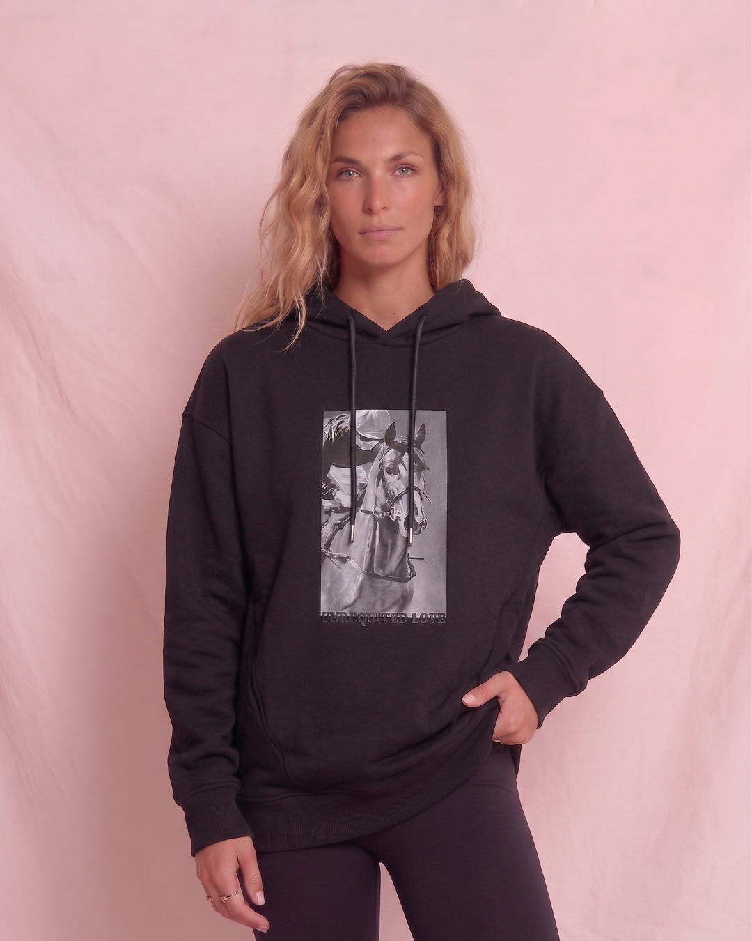 Kapşonlu Baskılı Cep Detaylı Kadın Oversize Sweatshirt Siyah
