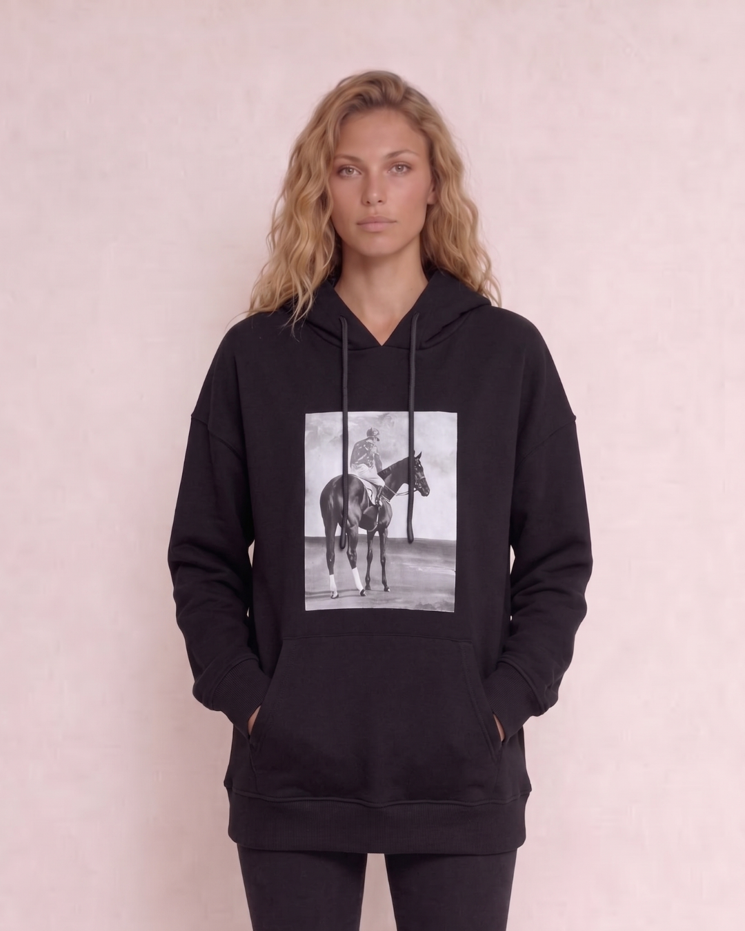 Kapşonlu Baskılı Siyah Sweatshirt