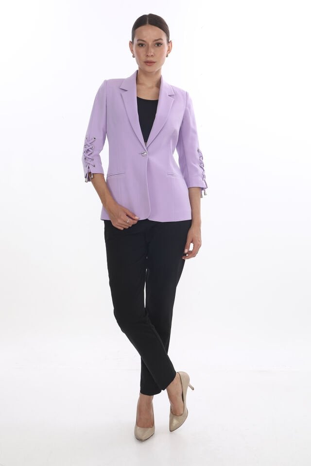 Kolu Bağcıklı Ceket